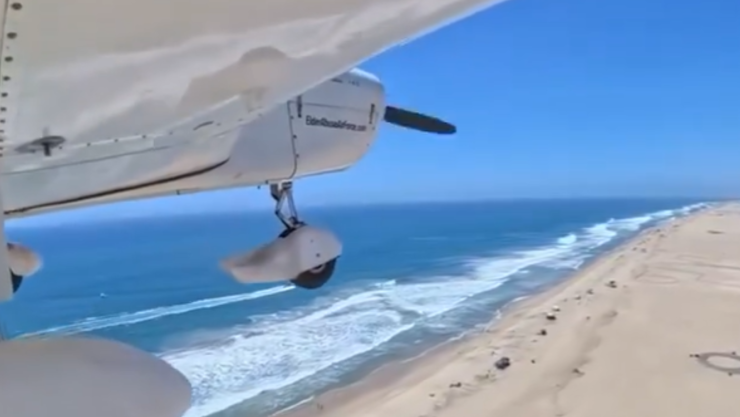 Avioneta aterriza de emergencia en una playa de California