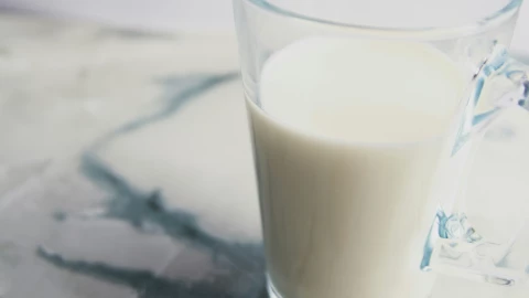 Cáncer de intestino: ¿Un vaso de leche puede prevenirlo?