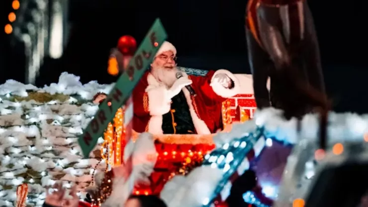 fechas horarios y ubicaciones de los desfiles navideños en querétaro 2024.jpg