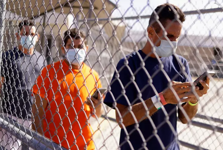 Bajo el Título 42, Estados Unidos expulsa migrantes nicaragüenses y cubanos a México