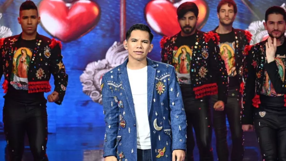 brandon valenzuela canta por que me haces llorar en el noveno concierto