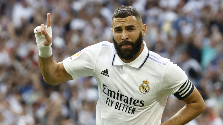 Karim Benzema festeja su gol ante Barcelona