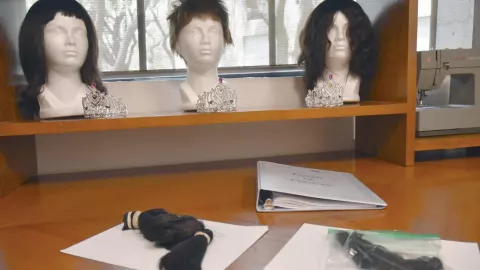 Crean red de pelucas artesanales