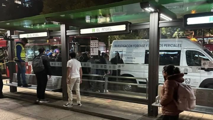 Metrobús de la línea 7 interrumpió su servicio tras la muerte del adulto mayoren CDMX