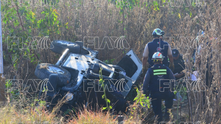 Mujer muere en volcadura Eje Metropolitano, León, domingo 4 enero 2026.png