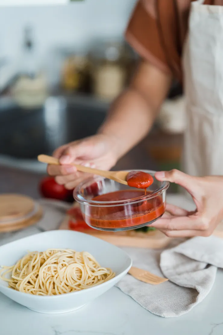 La salsa de tomate tiende a manchar la dentadura tras un blanqueamiento