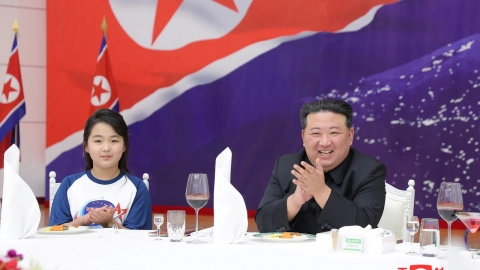Corea del Norte inspecciona primeras fotos tomadas por satélite espía