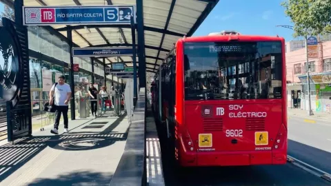 Estación del Metrobús de la Línea 5: Río Santa Culeta