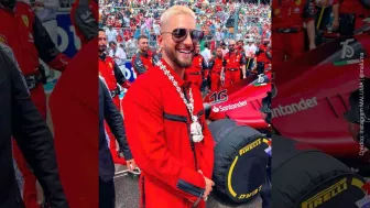 Maluma Ferrari.jpg
