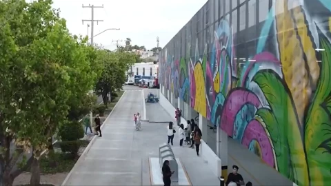 ¿Cuánto cuesta la entrada al nuevo estacionamiento del mercado la Cruz?