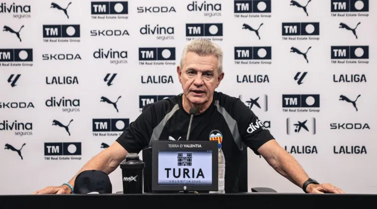 javier-aguirre-dos-refuerzos-mexicanos-valencia.jpg