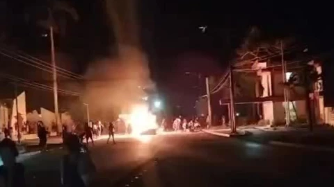 protestas-en-moron-cuba-vecinos-salen-a-las-calles-por-apagones-escasez-y-crisis-economica