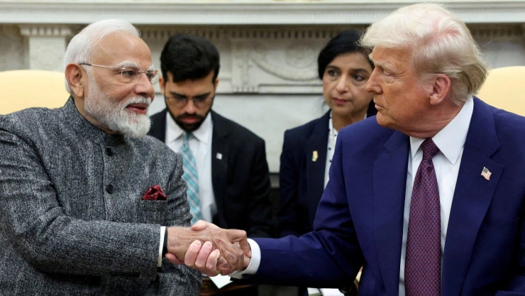 Foto de Narendra Modi y Donald Trump en la Casa Blanca.