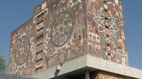 Suspenden clases en la Facultad de Ciencias Politicas de la UNAM por toma del plantel