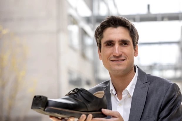 Markus Raffer, uno de los fundadores de Tec-Innovation, creador de los zapatos “inteligentes”