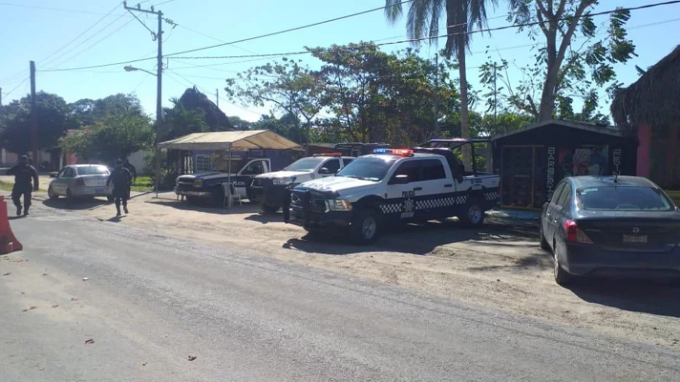 Abandonan 12 cuerpos en la carretera de Las Choapas, Veracruz