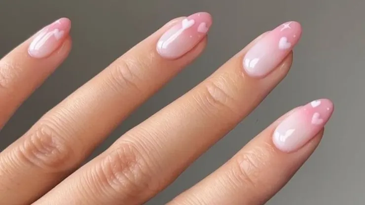 uñas 14 de febrero minimalistas