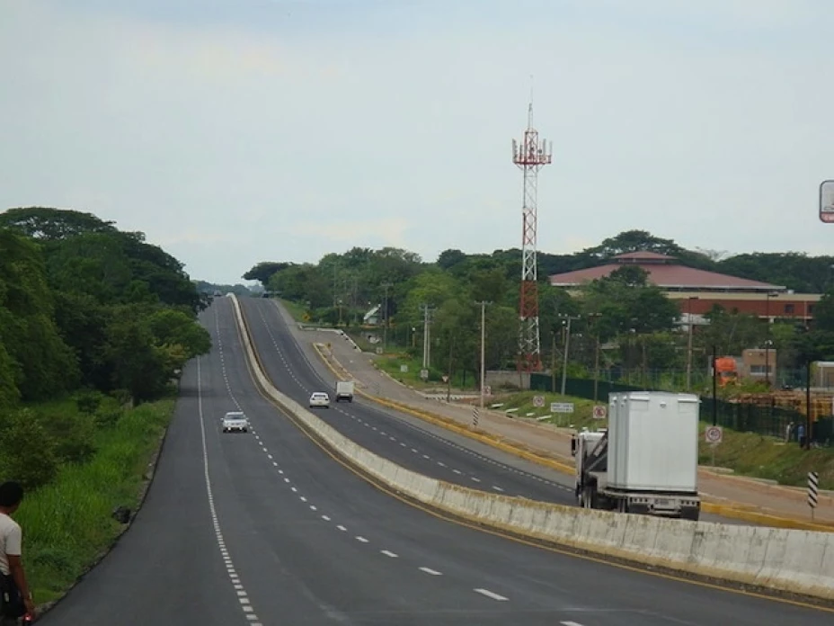 Implementaron rutas seguras, las cuales permitirán a los entre 900 mil y un millón de paisanos que regresan, recibir auxilio de los cuerpos de seguridad