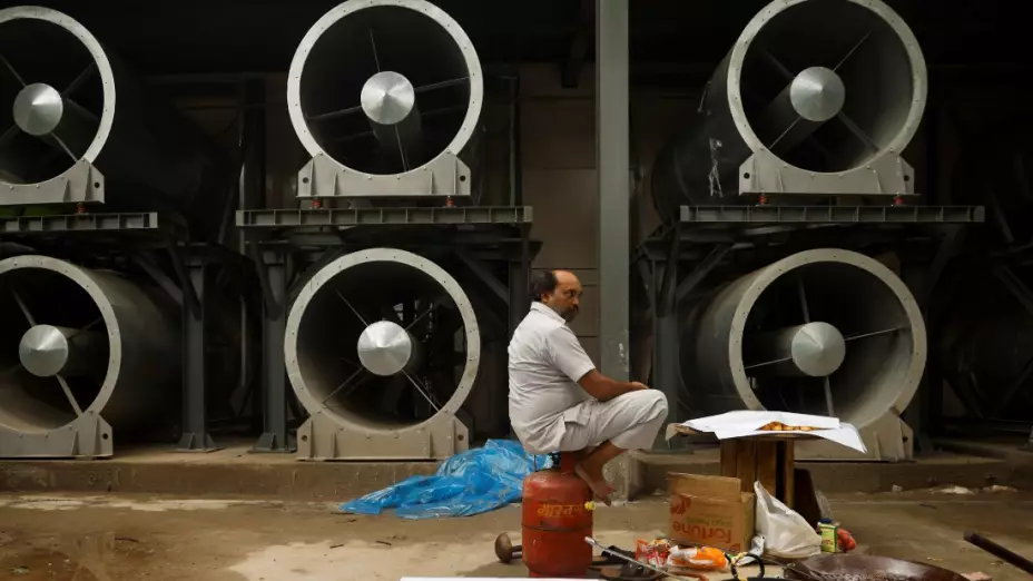 nueva delhi aire torre purificadora.jpg