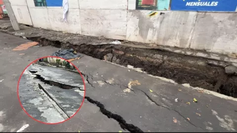 VIDEO: Calle de la CDMX se parte en dos luego de la tormenta que azotó la capital