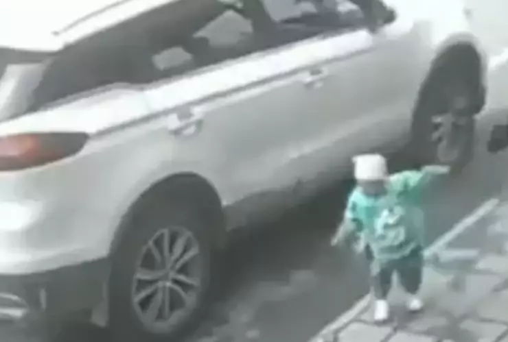 Bebé es atropellado