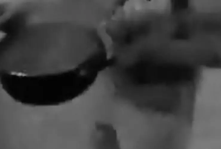 Mujer arrojó aceite hirviendo a su pareja en Argentina