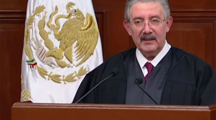 Presidente de la SCJN felicita a AMLO
