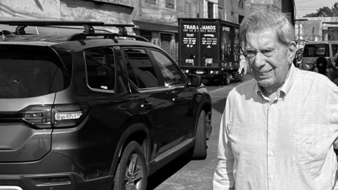 Mario Vargas Llosa.png