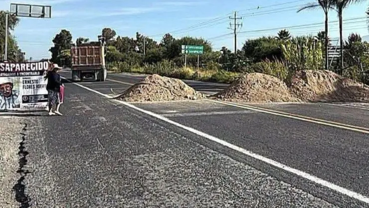 bloqueo cierre carretera tehuacán