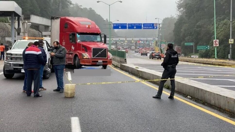 tráiler-autopista-méxico-toluca.jpg