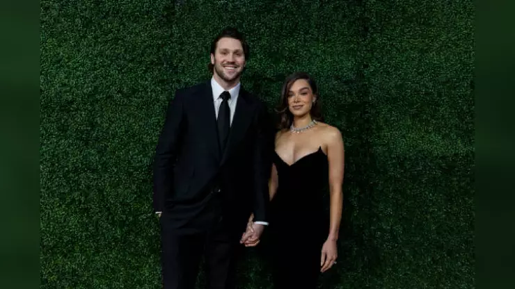 hailee steinfeld y josh allen