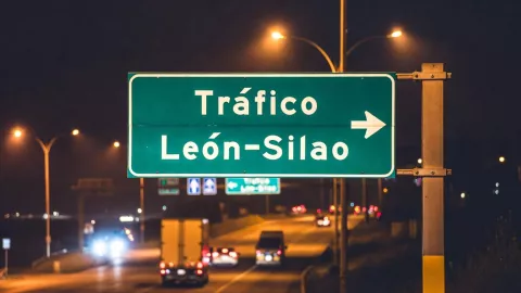 ¿Qué ocurrió Reportan paralizada la carretera León-Silao así está el tráfico vehicular hoy 11 de marzo.jpg