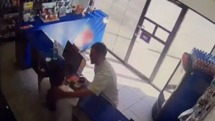 intente abusar cajera farmacia mexicali policia detiene