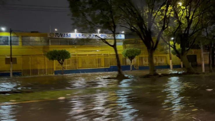 Tormenta deja inundaciones de más de un metro de altura en Guadalajara; ¿habrá lluvias más fuertes?