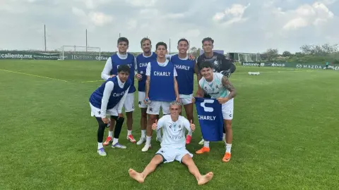 Nicolás Fonseca en el entrenamiento del Club León
