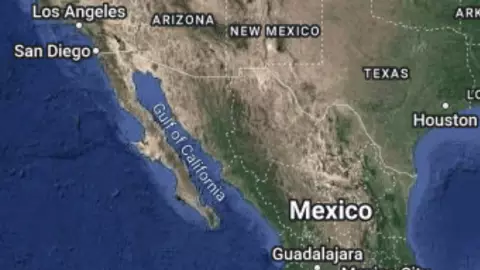 Baja California se separa de México.jpg