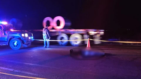 Muere arrollado en carretera Casas Grandes.