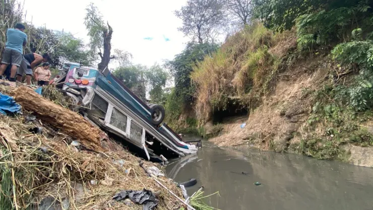 ¡Tragedia en Guatemala! SRE confirma la muerte de un mexicano tras volcadura de autobús