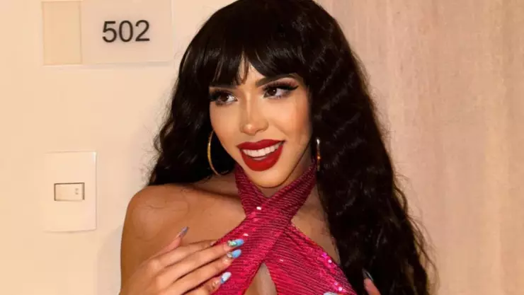 yeri mua disfraz selena causa polemica