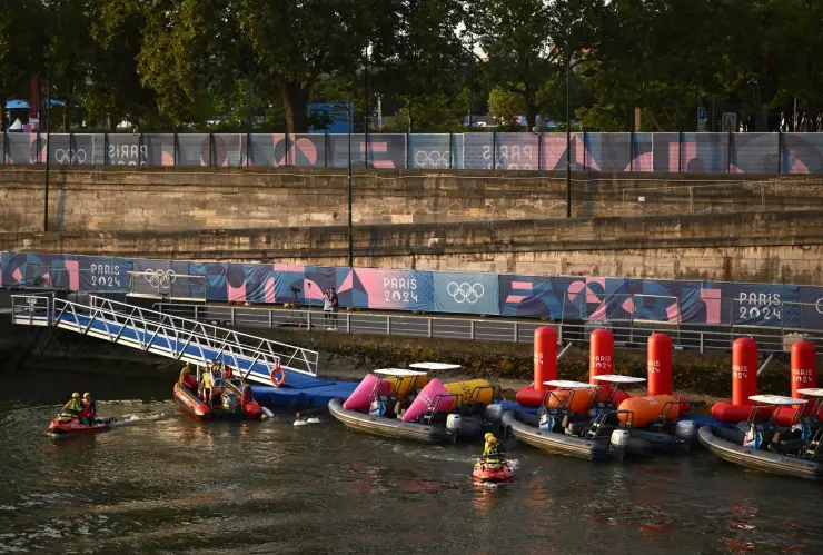 Rio sena en condiciones para el triatlon y actividades en juegos olimpicos