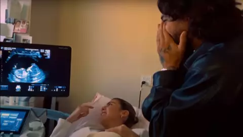 VIDEO_ Maluma confirma que será papá y deja ver el ultrasonido de su bebé
