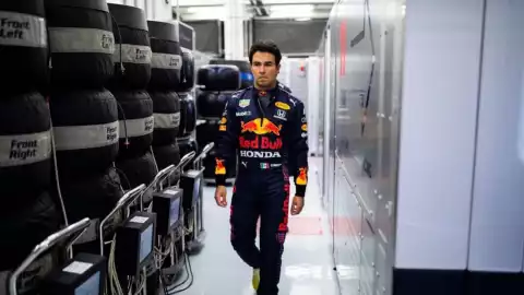 ¿Nuevo favorito? Christian Horner se deshizo en elogios para Checo Pérez