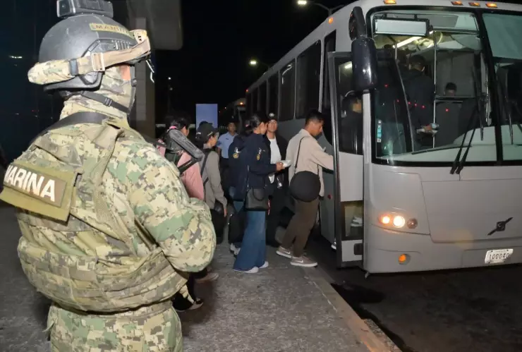 Regresa la tripulación al puerto de Veracruz tras el choque del Buque Cuauhtémoc