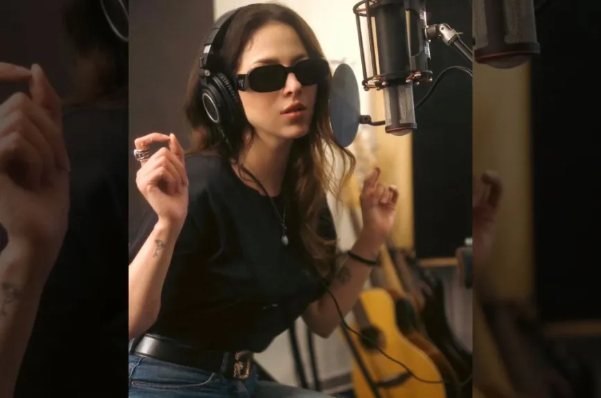 Paty con lentes.jpg