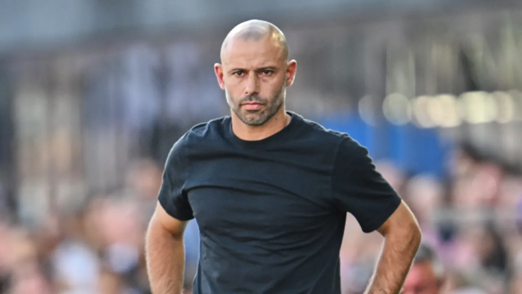 Mascherano quiere que Messi juegue Copa Libertadores.