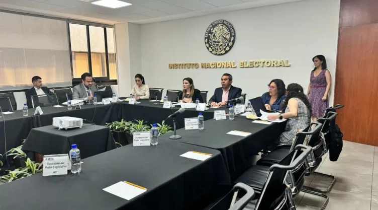 ¿Quiénes serían los moderadores del tercer debate presidencial? INE los perfila