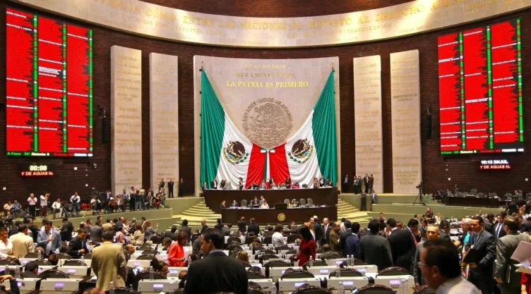 ¡Una libertad menos! Diputados aprueban reforma a la Ley de Amparo