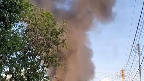 El IMPACTANTE incendio que consumió una casa en Oxkutzcab