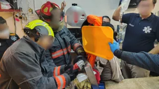 VIDEO: Mujer quedó atrapada del brazo en un molino de carne en Puebla ¿Cómo pasó?