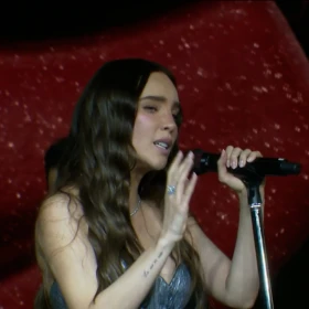 Belinda se apodera de la gala de los 300 líderes más influyentes de México